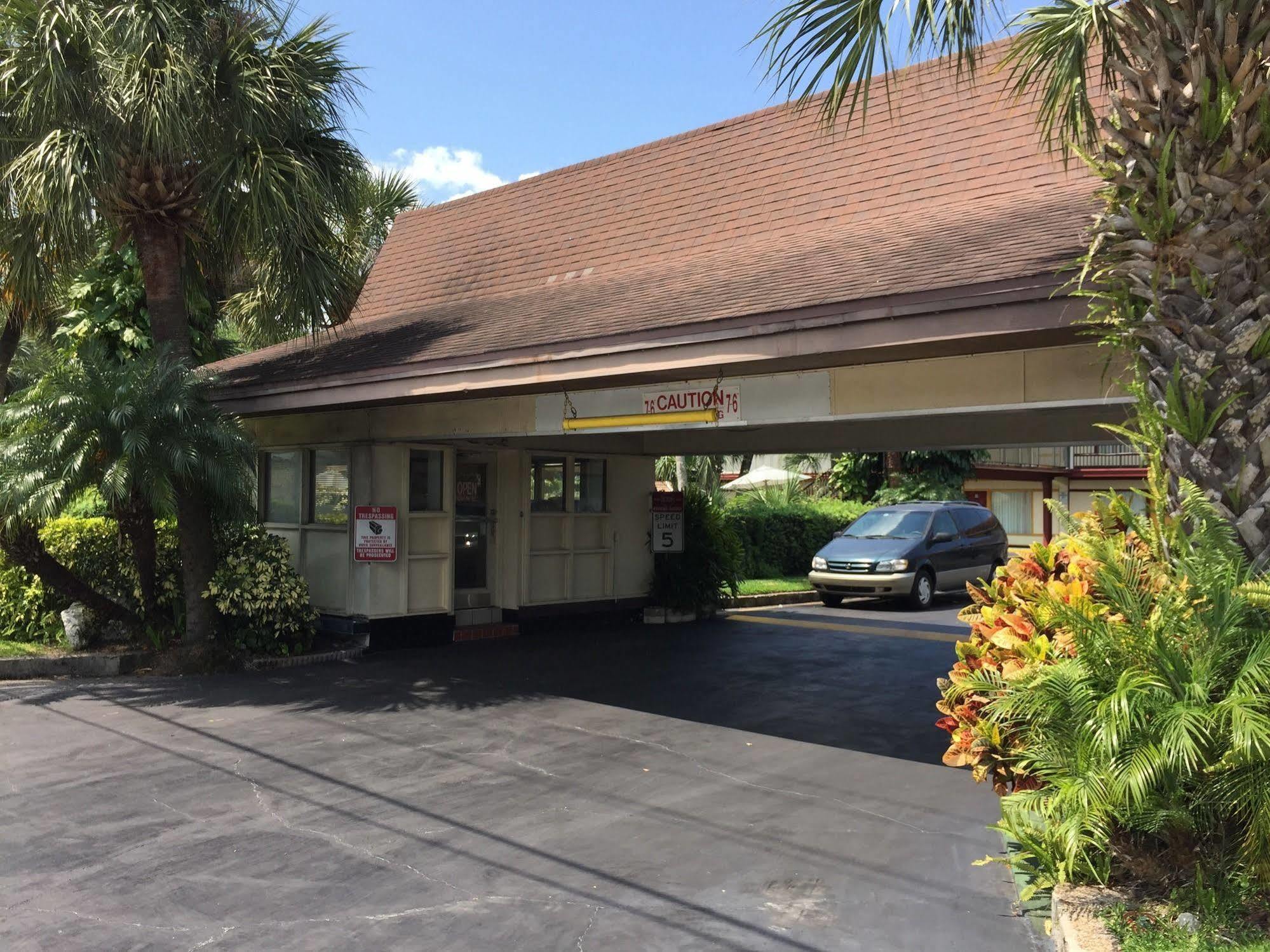 Budget Inn Of ウィンターヘイブン エクステリア 写真